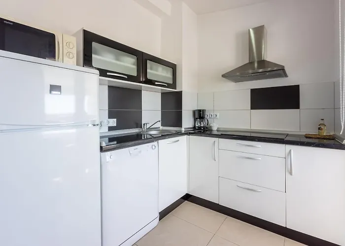 Apartments Pera