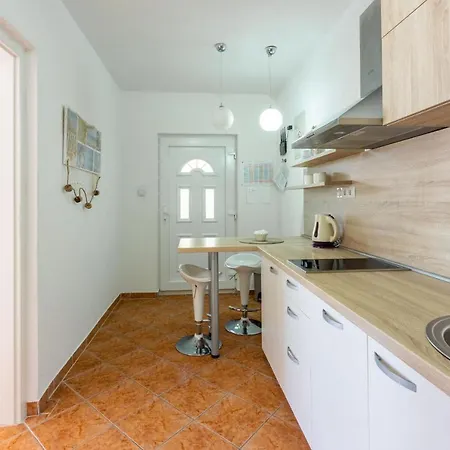 Apartments Pera Selce Exterior photo