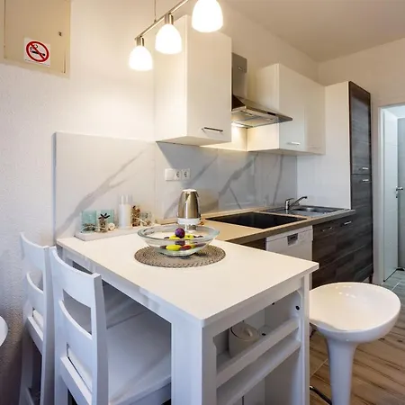 Apartments Pera Selce Exterior photo