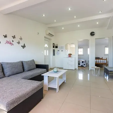 Apartments Pera Selce Exterior photo
