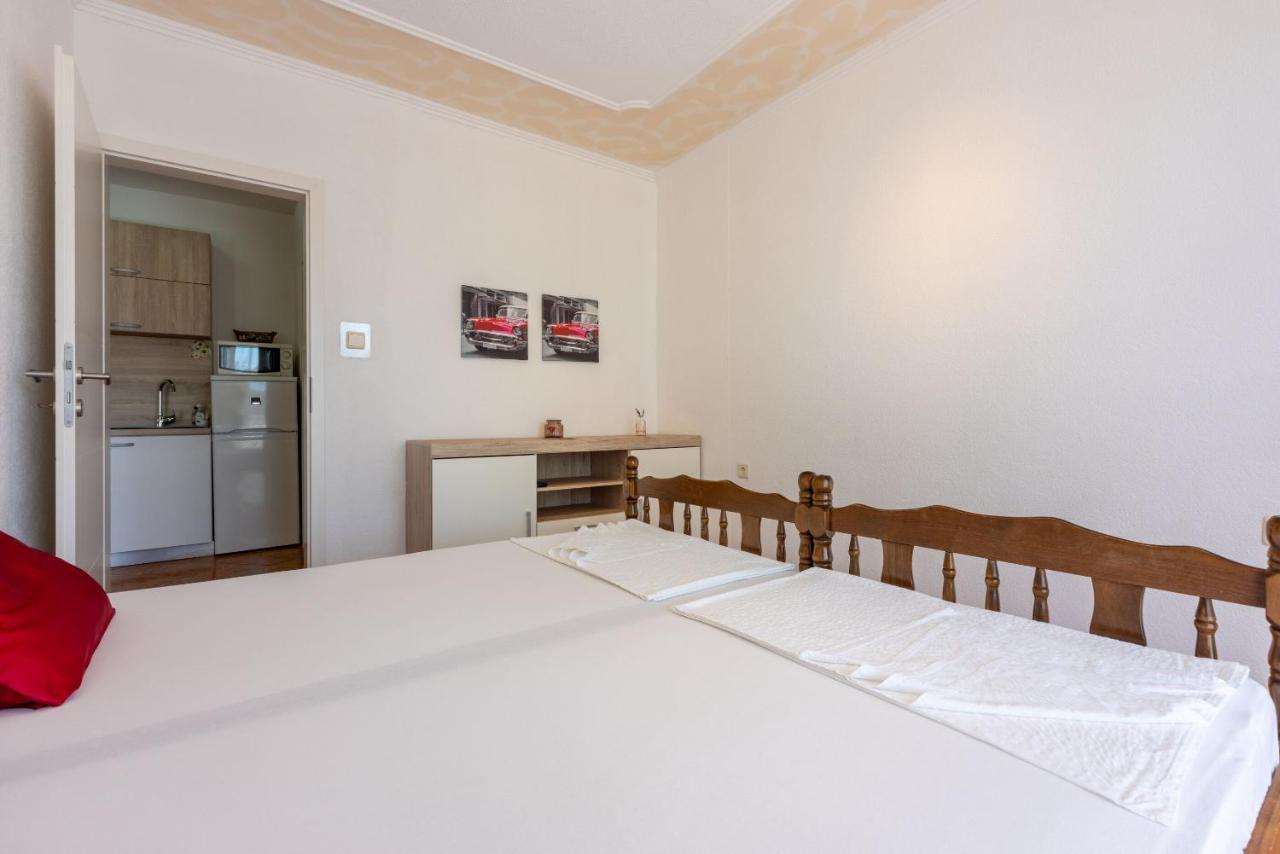 Apartman Pera *