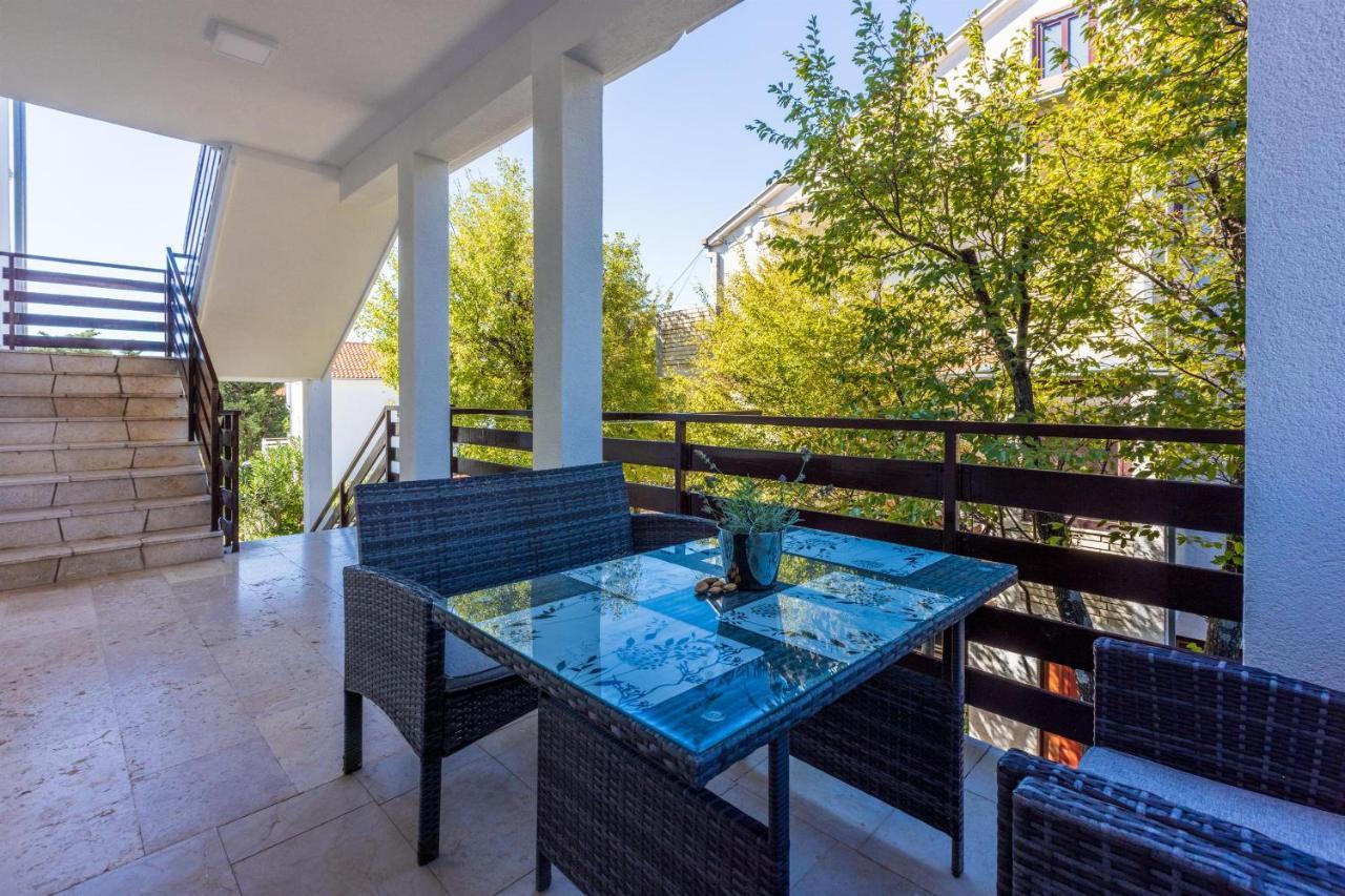 Apartman Pera *
